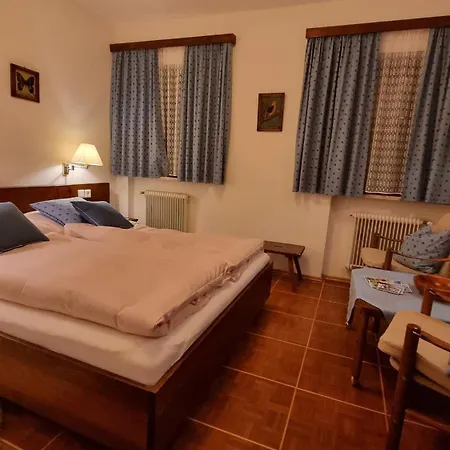 Hattinger Πανσιόν 3*